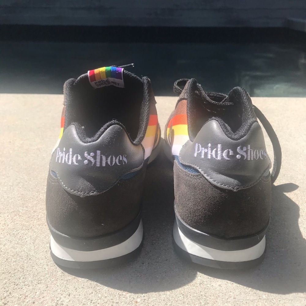 almost NEW-Pride shoes! Size 44 or 10,w/Bear claw. - Picture 2 of 5